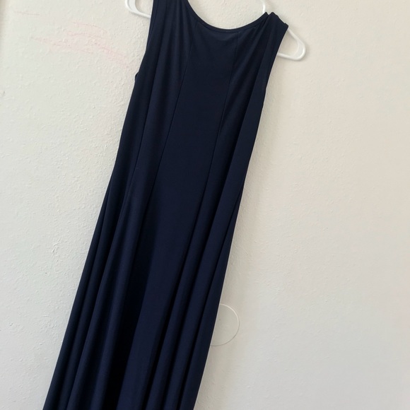 Long Dress - Picture 2 of 3